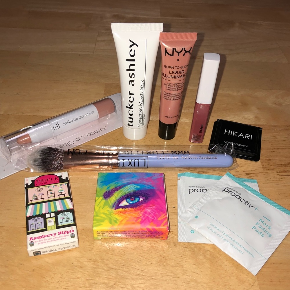 ⭐️New⭐️ Ispy Makeup Lot of 9